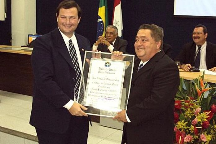 Assembleia aprova projeto que concede comenda a Robson Rodas