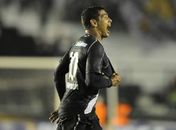 Vasco não recebe dinheiro da venda de Diego Souza e caso pode parar na Fifa