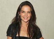 Katie Holmes gasta R$ 20 mil em lingerie após divórcio