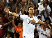 Real Madrid massacra no primeiro tempo e leva o título contra o Barça