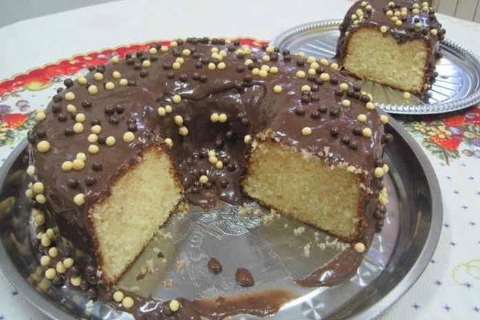 Aprenda a fazer um delicioso bolo de leite condensado