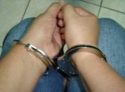 Polícia prende homem acusado de estuprar a própria filha por cinco anos