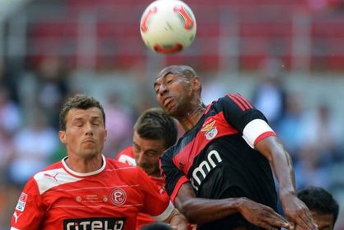 Clínica desmente árbitro que acusa de agressão Luisão