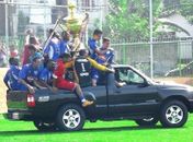 Time transforma caminhonete em "orçamento milionário"