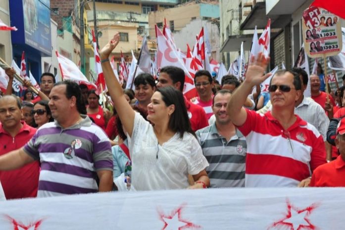 Ronaldo Medeiros com Patricia nas ruas de P.dos Indios