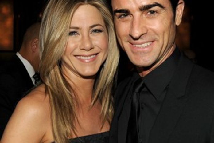 Segundo rumores, a atriz Jennifer Aniston está grávida do primeiro filho