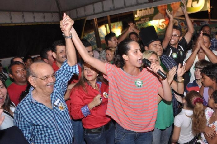 Jatobá reúne multidão e inaugura do Comitê Jovem