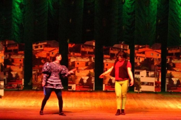 Romeu, Eva e Adão garante risada ao público