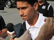 Santos ameaça denunciar São Paulo à Fifa por aliciamento a Ganso