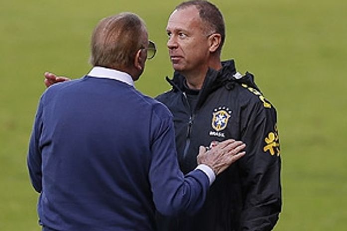 A situação do Mano na seleção é estável, diz Marin