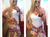 Com 105cm de bumbum, Andrea de Andrade mostra seu look para malhar