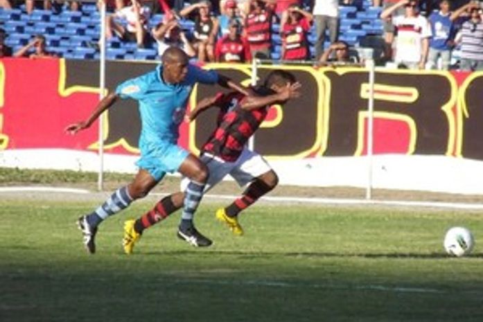 CSA sofre gol no fim e é derrotado pelo Campinense na Paraíba