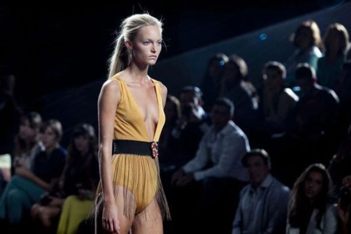 Desfile de Kina Fernández levou simplicidade à passarela