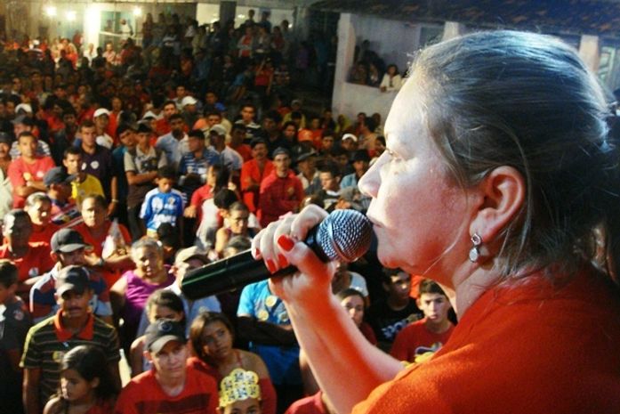 No povoado Riachão dos Alexandres Santana Mariano é recebida
