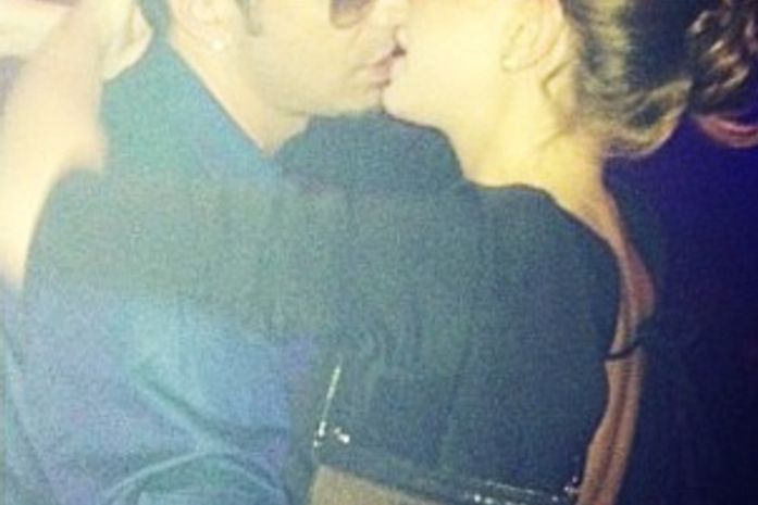 Após ser expulso de boate, Latino curte noite de Nova York e beija muito