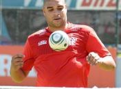 Adriano falta a treino do Flamengo 12 dias após ser apresentado no clube
