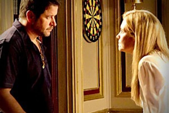 Tufão abre o jogo com Carminha e revela que está
apaixonado