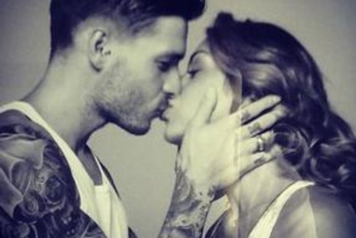 Dani Bolina retoma casamento com Mateus Verdelho: 'Minha vida'