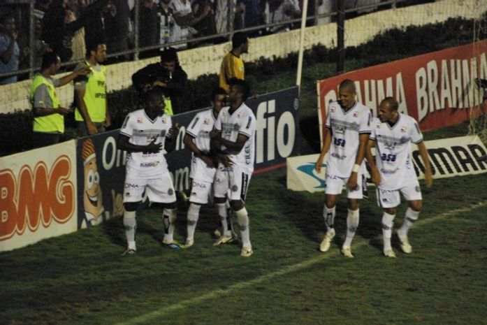 ASA goleia o Ipatinga e segue buscando G10 da Série B