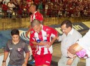 Rodrigão fratura costela e desfalca CRB por quatro semanas