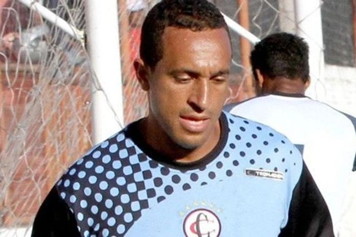 Felício é dúvida para a partida decisiva contra o CSA