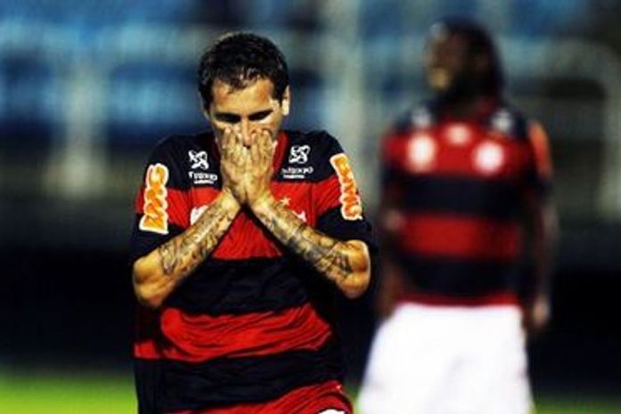 Flamengo não joga bem e perde para a Ponte Preta