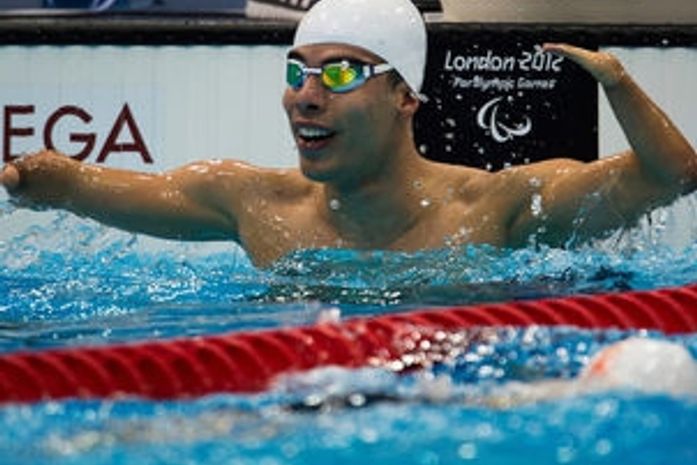 Daniel Dias ganha o ouro e se torna maior atleta paralímpico do Brasil
