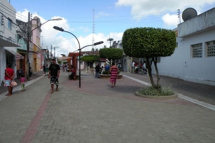 Após reforma, população pilarense já utiliza calçadão