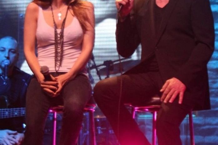 Fábio Jr divide palco com a filha Tainá em show do Rio