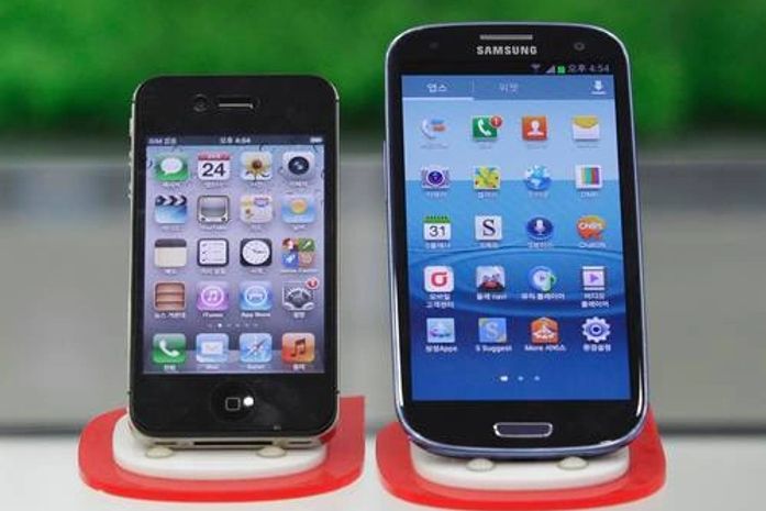 Apple reduz encomendas de chips da Samsung para iPhone 5