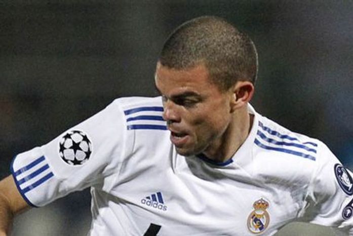 Pepe não treina com seleção portuguesa depois de pancada