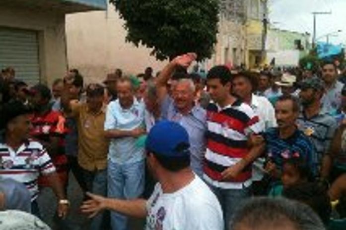 Dr. Wanderley na caminhada de Roberto e Hugo Wanderley