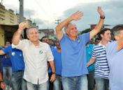 Em União dos Palmares, Renan caminhou ao lado de Mano e candidatos da coligação por 12 km
