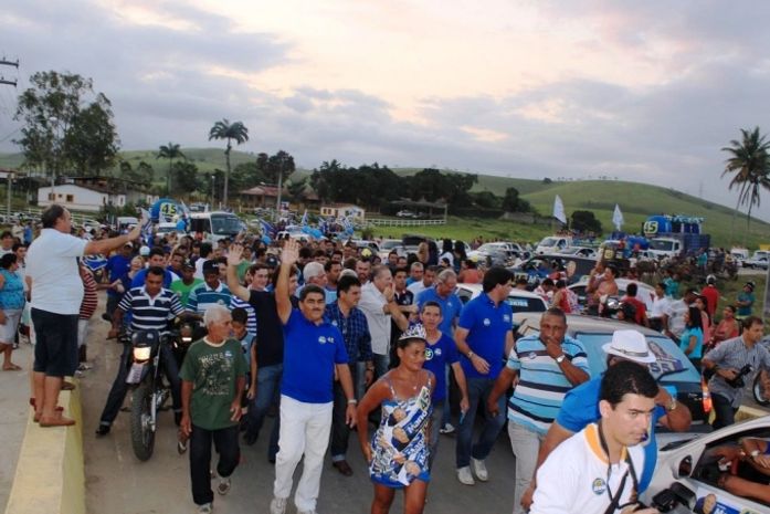 Carreata-caminhada de Mano foi uma das maiores da história política do município