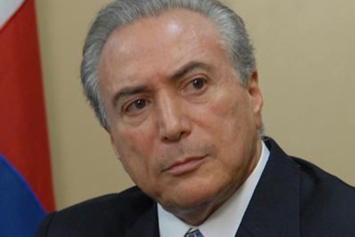 MichelTemer desmaia durante viagem oficial a Roma