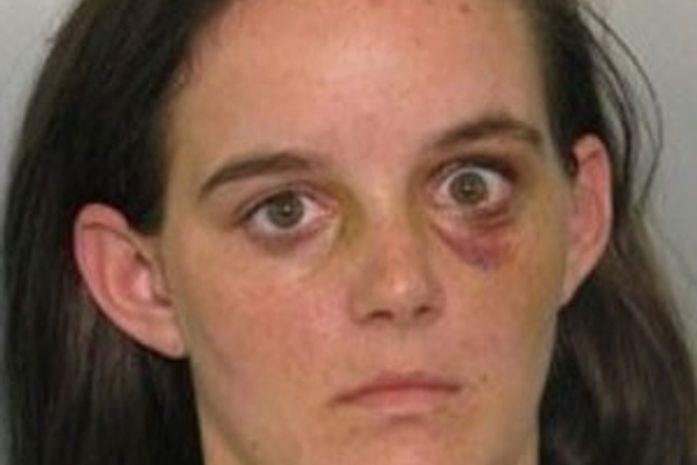 Amanda Jean Linscott tentou roubar
rapaz durante ato sexual.