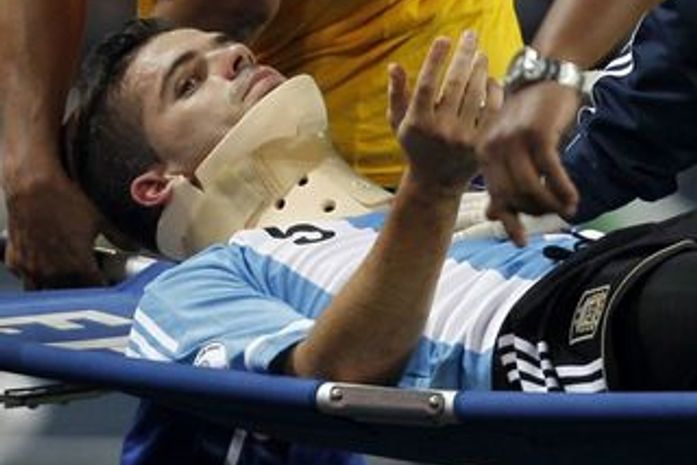 Após traumatismo craniano, volante argentino permanece internado