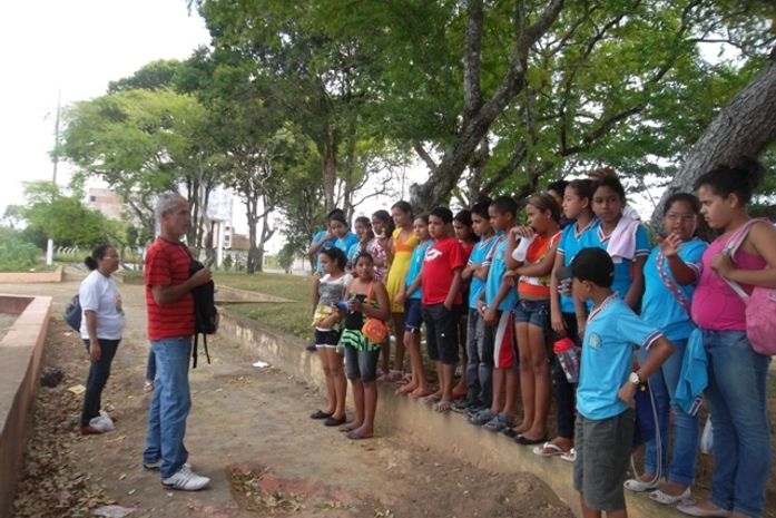 Estudantes tem aula sobre lagunas