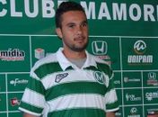 Jogador da Esportiva de Guaxupé morre dentro de ônibus do clube