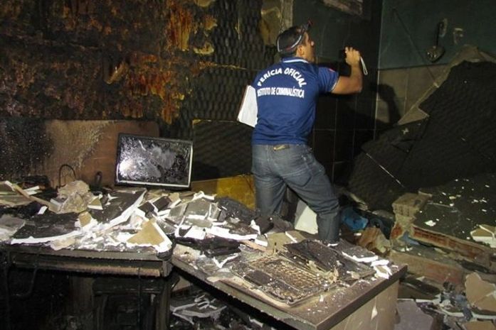 Atentado na Rádio Farol