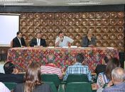 Prefeito Cícero Almeida discute edital de transporte público
