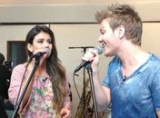 Paula Fernandes e Teló ensaiam dueto para Prêmio Multishow