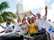 Renan, Célia, Luciano Barbosa e Yale na grande carreata que tomou conta das ruas de Arapiraca