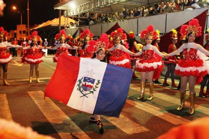Alagoas comemora 195 anos de emancipação com desfile no Jaraguá