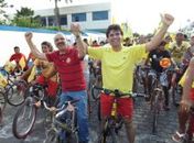 Marcius Beltrão e Ronaldo Lopes na bicicletada de Penedo