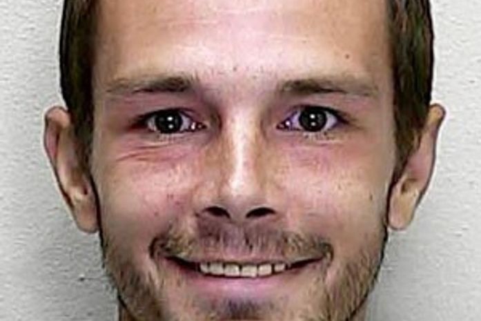 Carlos Romero foi acusado de fazer
sexo com uma jumenta.