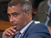 Romário volta a detonar Mano, pede intervenção de Dilma