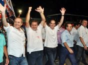 Renan, com Remi e Olavo cumprimenta a todos que participaram da caminhada 