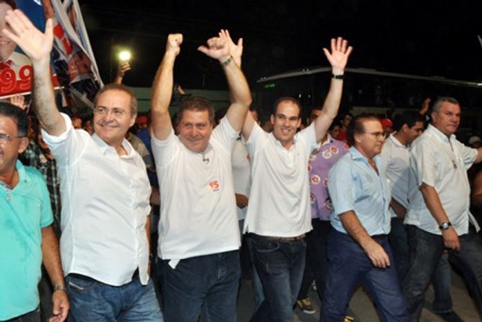 Renan, com Remi e Olavo cumprimenta a todos que participaram da caminhada