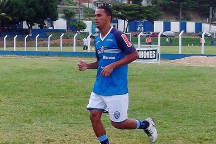 Contestado, volante Marcelo acerta desligamento do CSA